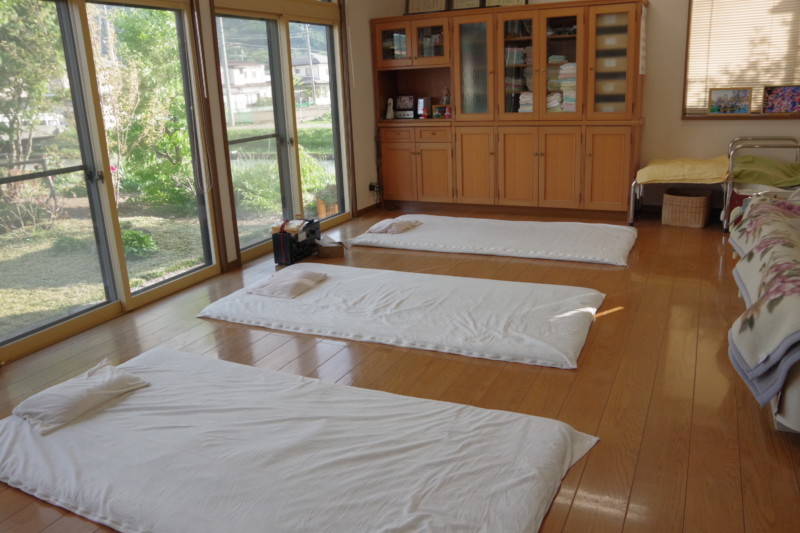 施術だけでなく自宅でも体を整えていくことを大切にしている治療院藤森の施術室のイメージ