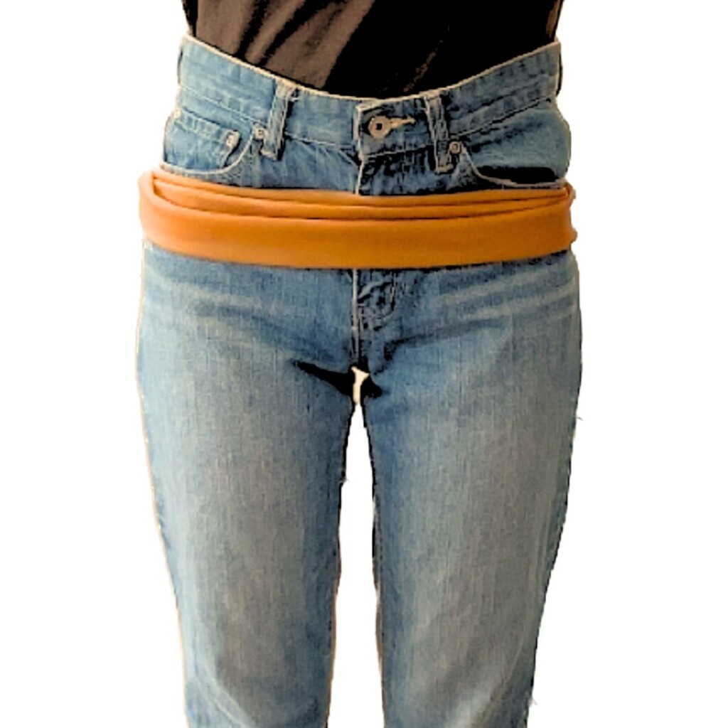 骨盤周りに巻いて使う長さ2mのゴムチューブです。