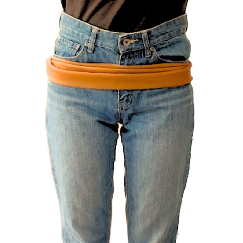 骨盤周りに巻いて使う長さ2mのゴムチューブです。